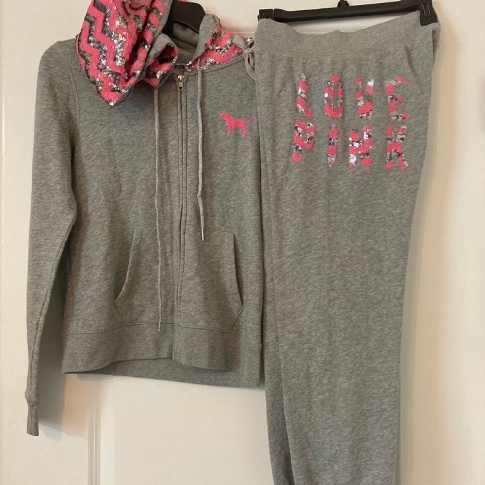 VS PINK RARE CHEVRON SET XS - Picture 4 of 9